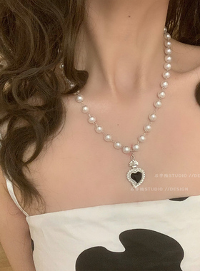 黑色爱心 小香风项链女ins嘻哈冷淡风复古珍珠锁骨链2023年潮新款