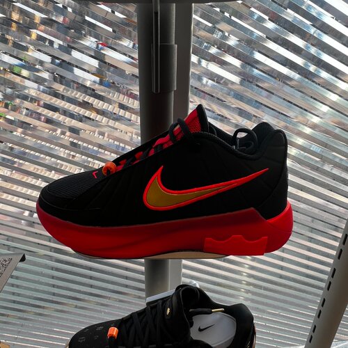 Nike耐克大童鞋马年新年款LEBRON WITNESS 9运动篮球鞋HV2270-005