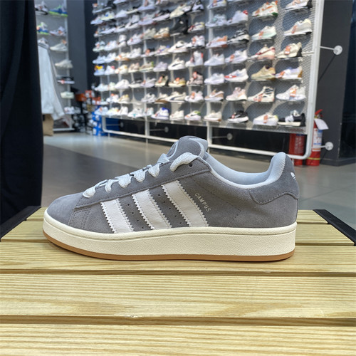 Adidas/阿迪达斯运动休闲板鞋