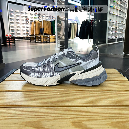 耐克女鞋Nike V2K Run灰银色低帮休闲运动跑步鞋老爹鞋FD0736-003