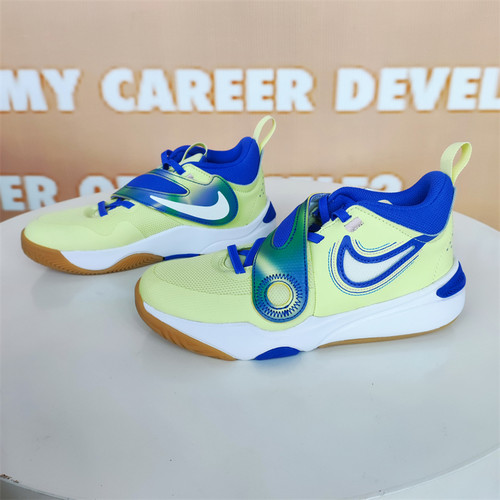Nike/耐克女子TEAM HUSTLE D 11简约百搭运动休闲鞋 FN6676-300