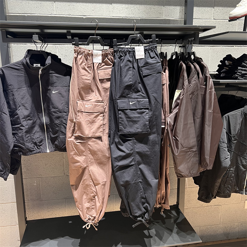 Nike/耐克女25新款大口袋宽松机能风工装直筒运动长裤IB1059