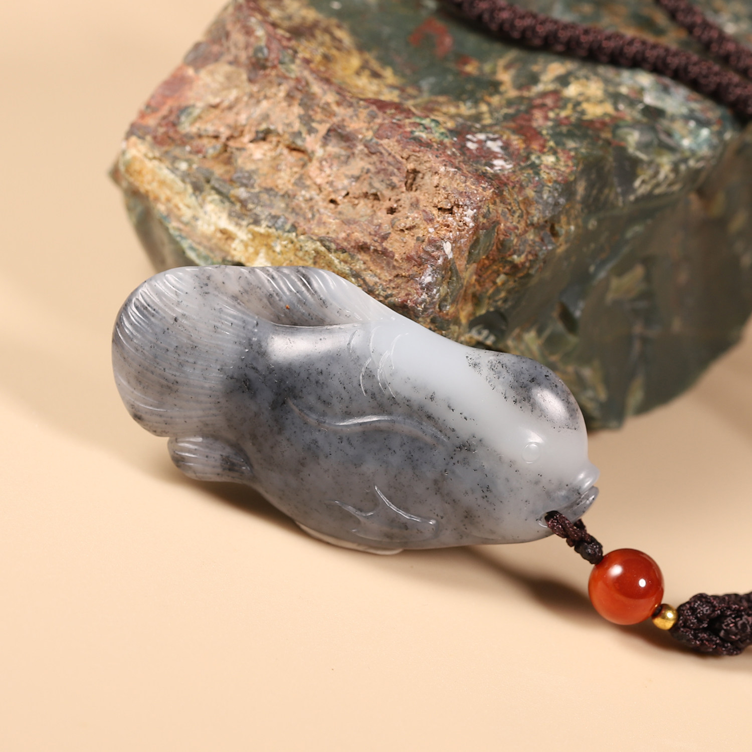 新疆和田玉青花籽料玉鱼年年有余吊坠玉佩将将