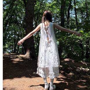 韩国东大门设计感后背系带连衣裙+木耳边拼接五分裤两件套2025夏