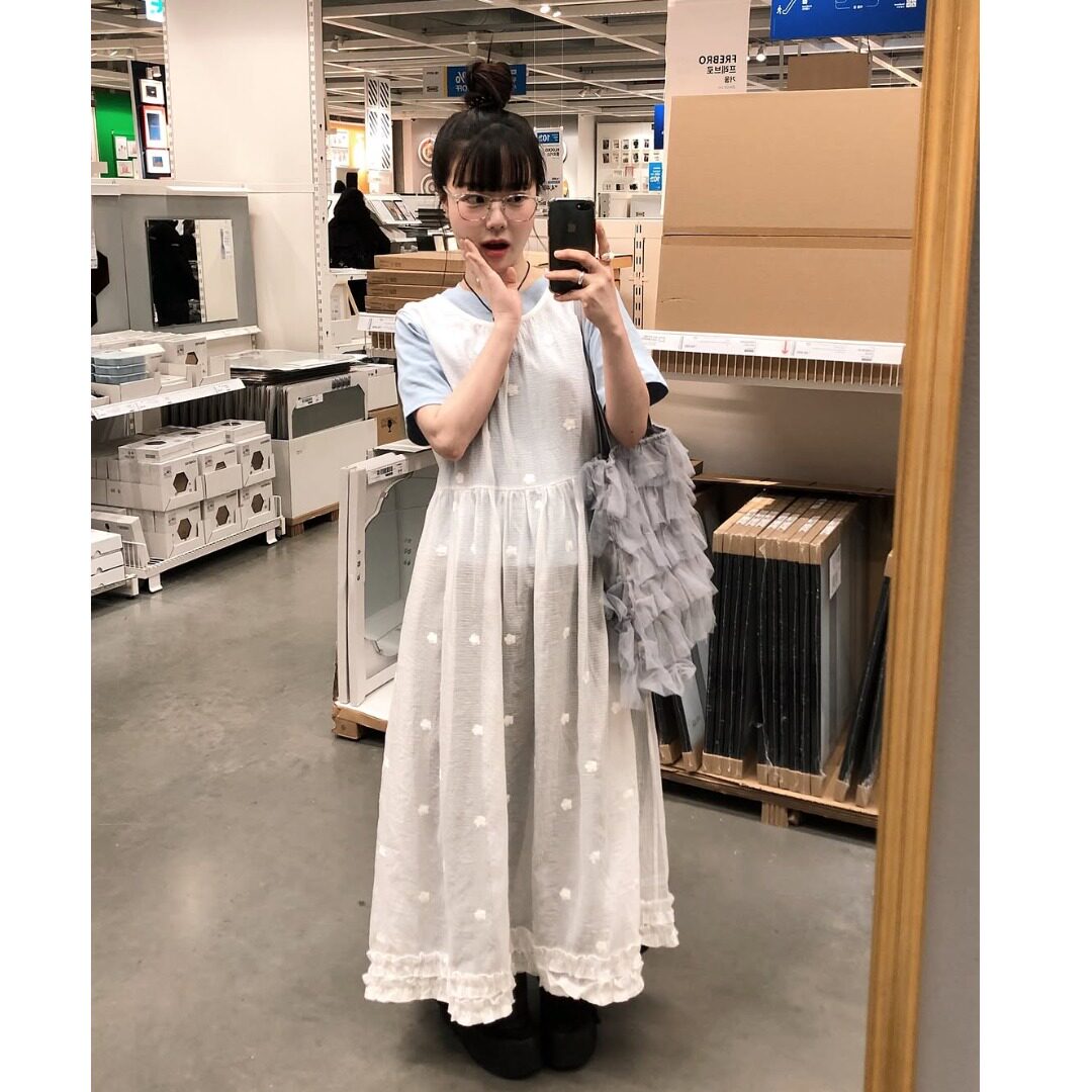 韩系新款甜美小清新绣花后系带连衣裙2026夏季新品中长款裙子女