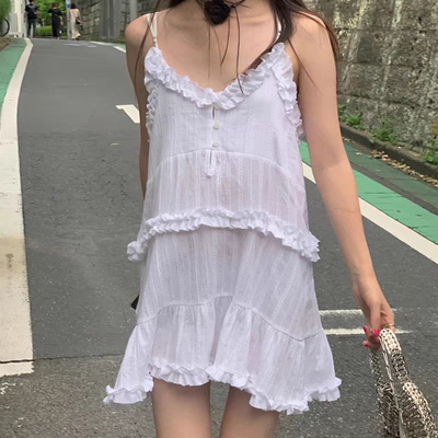 韩国东大门2026春款两面穿甜美褶皱花边木耳边吊带连衣裙短裙女