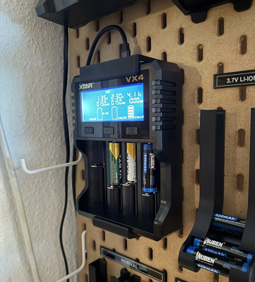 适用宜家SKADIS斯考迪斯 宜家洞洞板配件  XTAR VX4电池充电器架