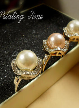 浪漫珍珠群镶水钻戒指时尚同款