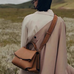 New Women's Shoulder Handbag Stylish Pleated Women's Bag