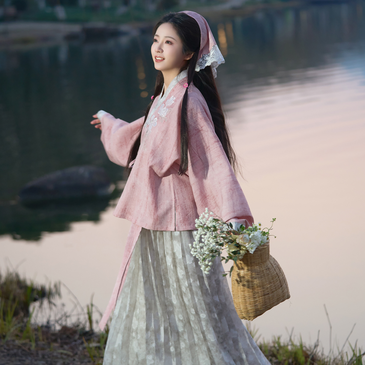 彼時(shí)春衫 清水溪漢初原創(chuàng)明制漢服改良漢元素對(duì)交穿國(guó)風(fēng)上衣日常