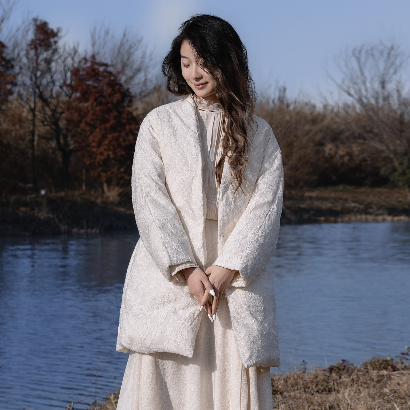 README文艺肌理系带羽绒服