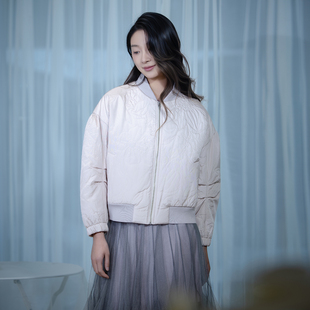 READ_ME读我简约线雕绗缝松弛休闲包容桑蚕丝短款棉服B11301513