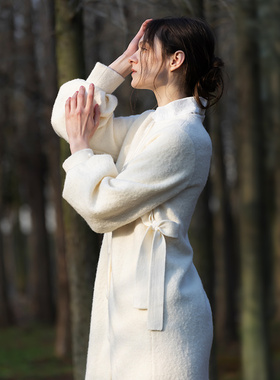 Readme读我女士白色灯笼袖中长款羊毛针织衫B90619305