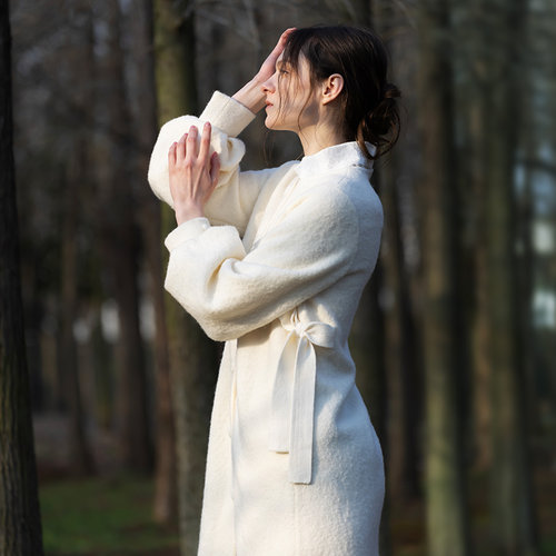 Readme羊毛两侧蝴蝶结针织长外套