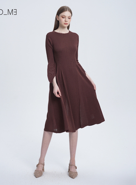 Readme读我女显瘦修身咖色A摆针织连衣裙50207241