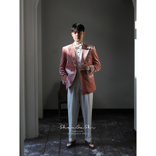 粉红色丝绒戗驳领双排扣礼服 高级感结婚新郎塔士多西服两件套装