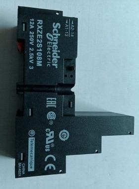 供应全新原装正品施耐德继电器底座RXZE2S108M