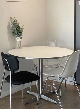 北欧中古伊姆斯圆桌网红ins家用小户型餐桌设计师办公会议洽谈桌