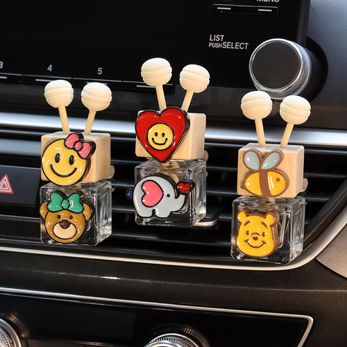 汽车车载车内香水瓶卡通装饰