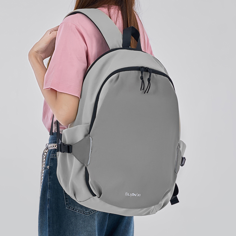 双肩包男运动休闲大容量通勤轻行