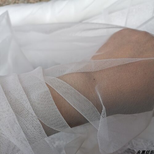 涤纶6420网眼布 砖块网童裙舞台裙婚纱内衣头纱珠片电脑绣花面料