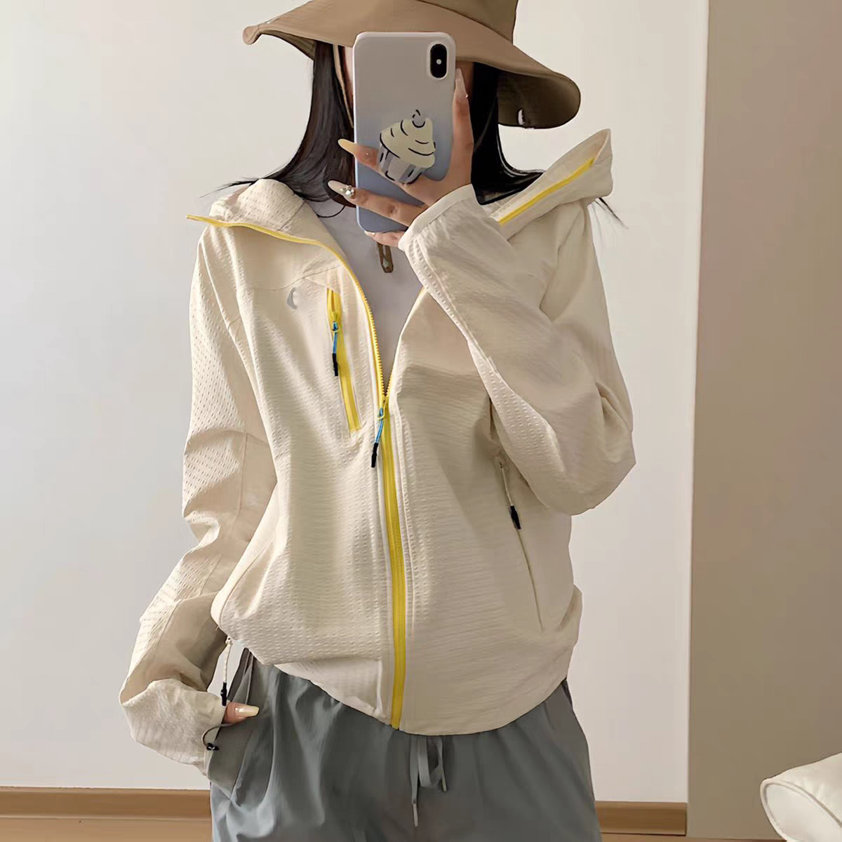 素R 高品质春季新款纯色简约宽松透气女士休闲外套连帽山系减龄潮