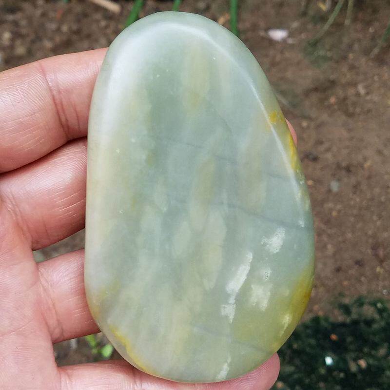 新疆和田玉原石毛料鸭蛋青玉料玉料玉石重189克93*58*15mm处理价