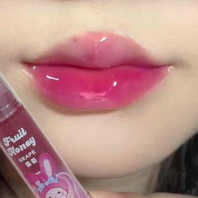 这是给橄榄皮报恩!唇部精华露莓熊保湿护理淡死皮淡化唇纹有色女