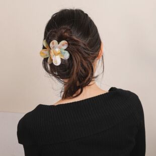 早春发饰法式超仙真醋酸花朵抓夹 2025新款ins高级感后脑勺鲨鱼