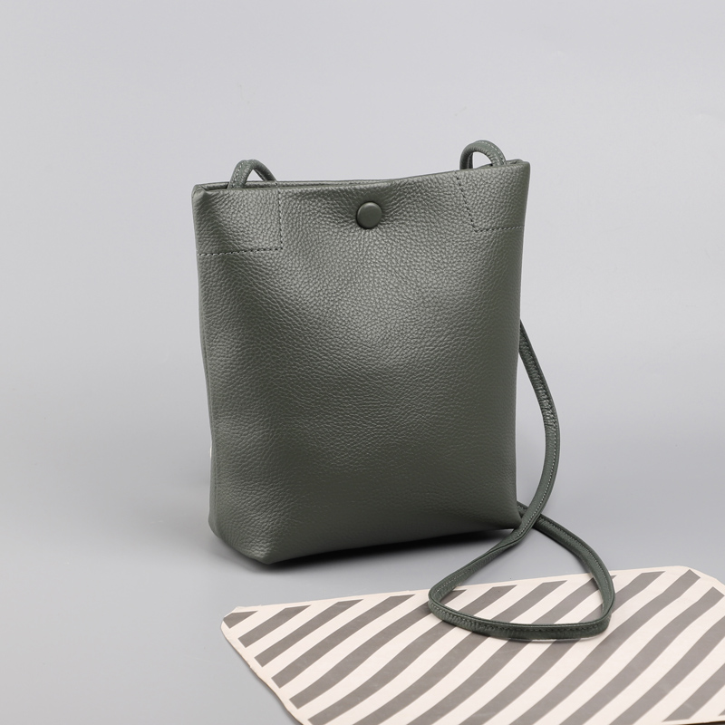 YELODE软皮手机包头层牛皮水桶包