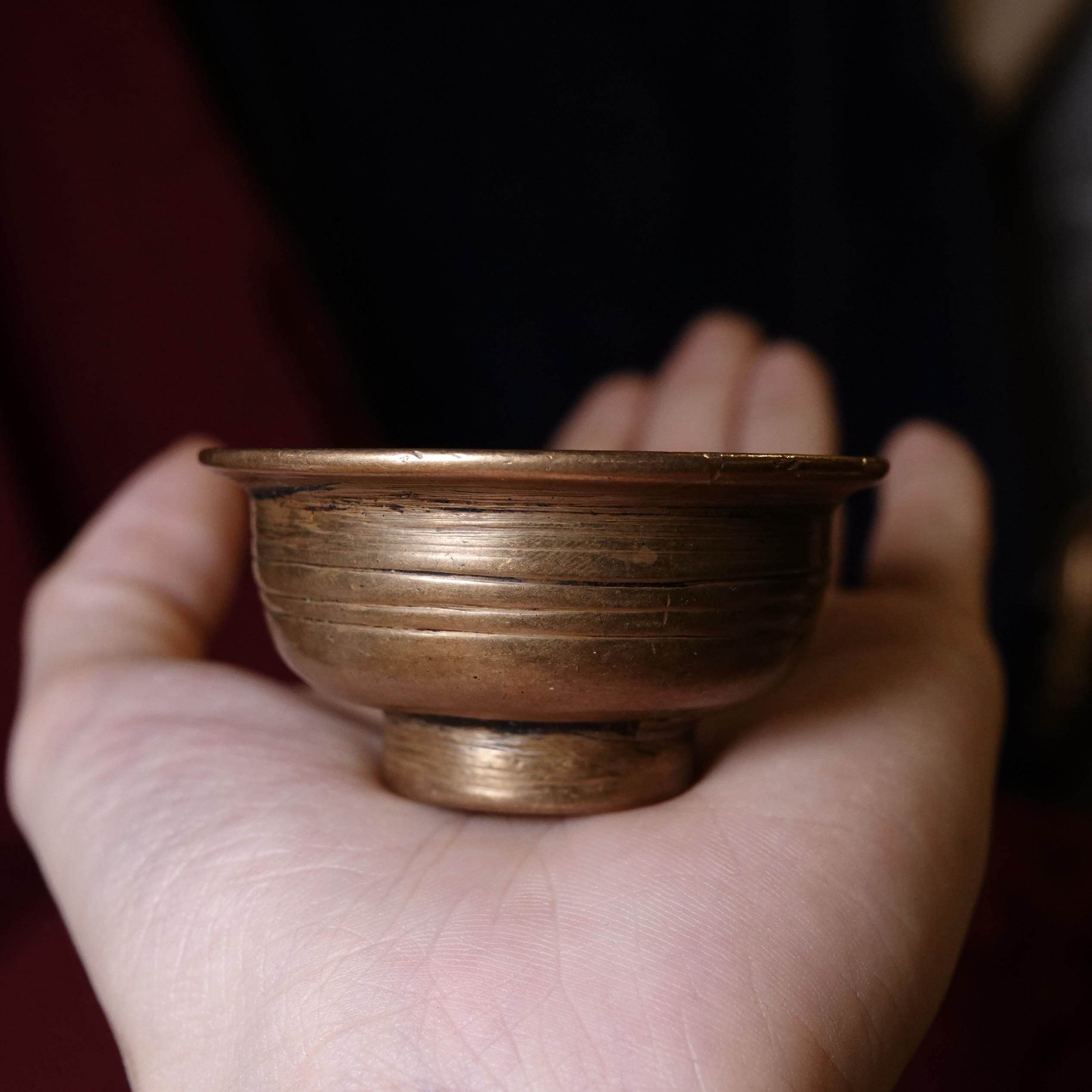 两用低角明代老铜酥油灯供婉净水碗文玩居家佛前供养摆件一图一物