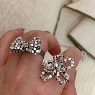 韩国小众设计金属质感串珠戒指气质戒指女蝴蝶结花朵珠串编织戒指