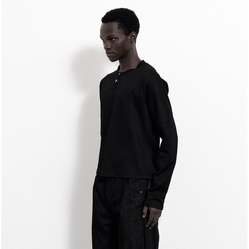 BEVAN UP|乳白色|活力黑 透气苏兰格纹肩袖一体拼接线迹舒适长袖