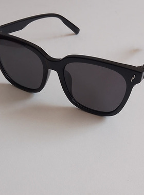 轻黑框时尚太阳镜男女开车驾驶防紫外线遮阳眼镜方形防晒黑色墨镜