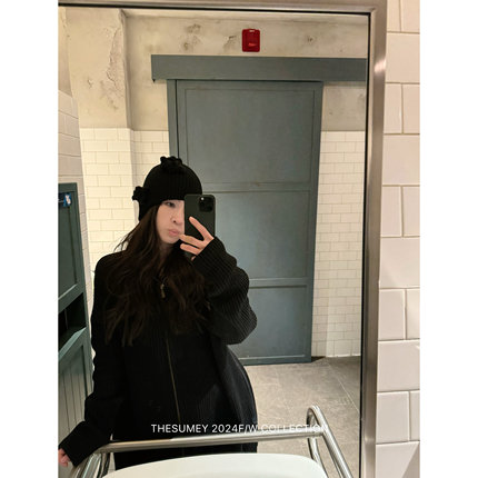 THESUMEY双拉链针织开衫外套女2024冬季新款坑条显瘦黑色连帽毛衣