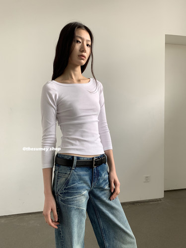 白色短袖修身t恤正肩七分袖上衣