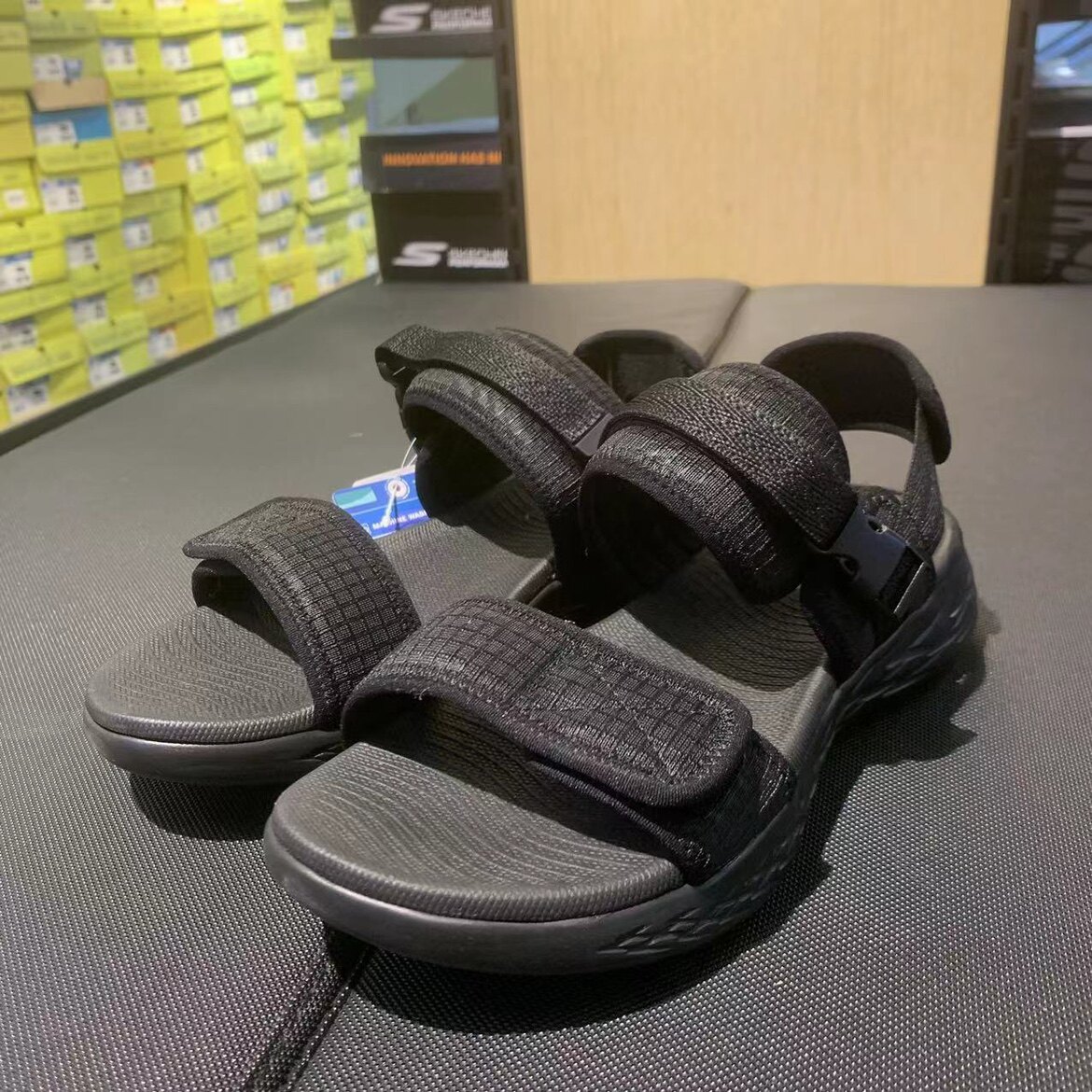 Skechers斯凯奇夏季新款女鞋缓震舒适透气超轻魔术贴凉鞋140775
