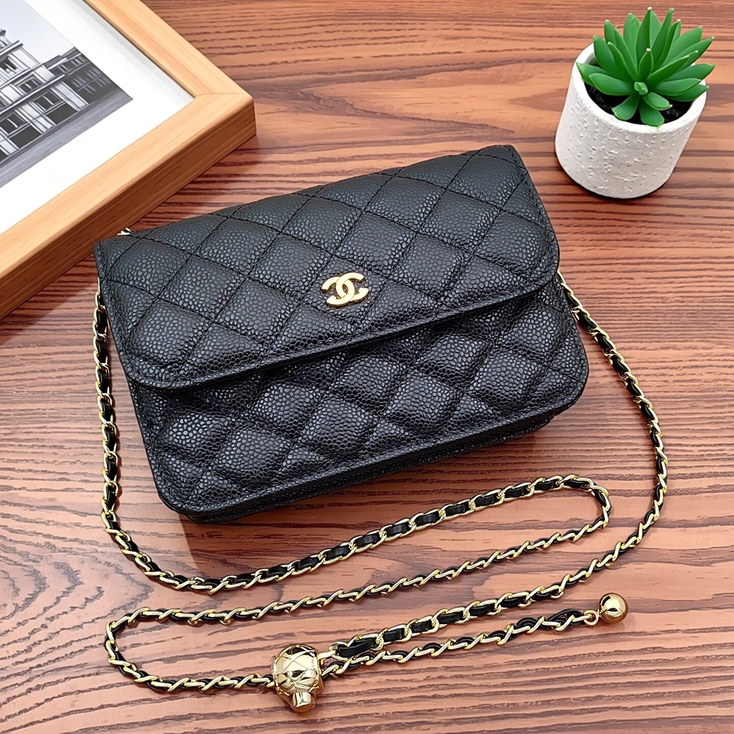 新款鱼子酱时尚真皮菱格链条斜挎包女高级感小方包手机包小巧cf