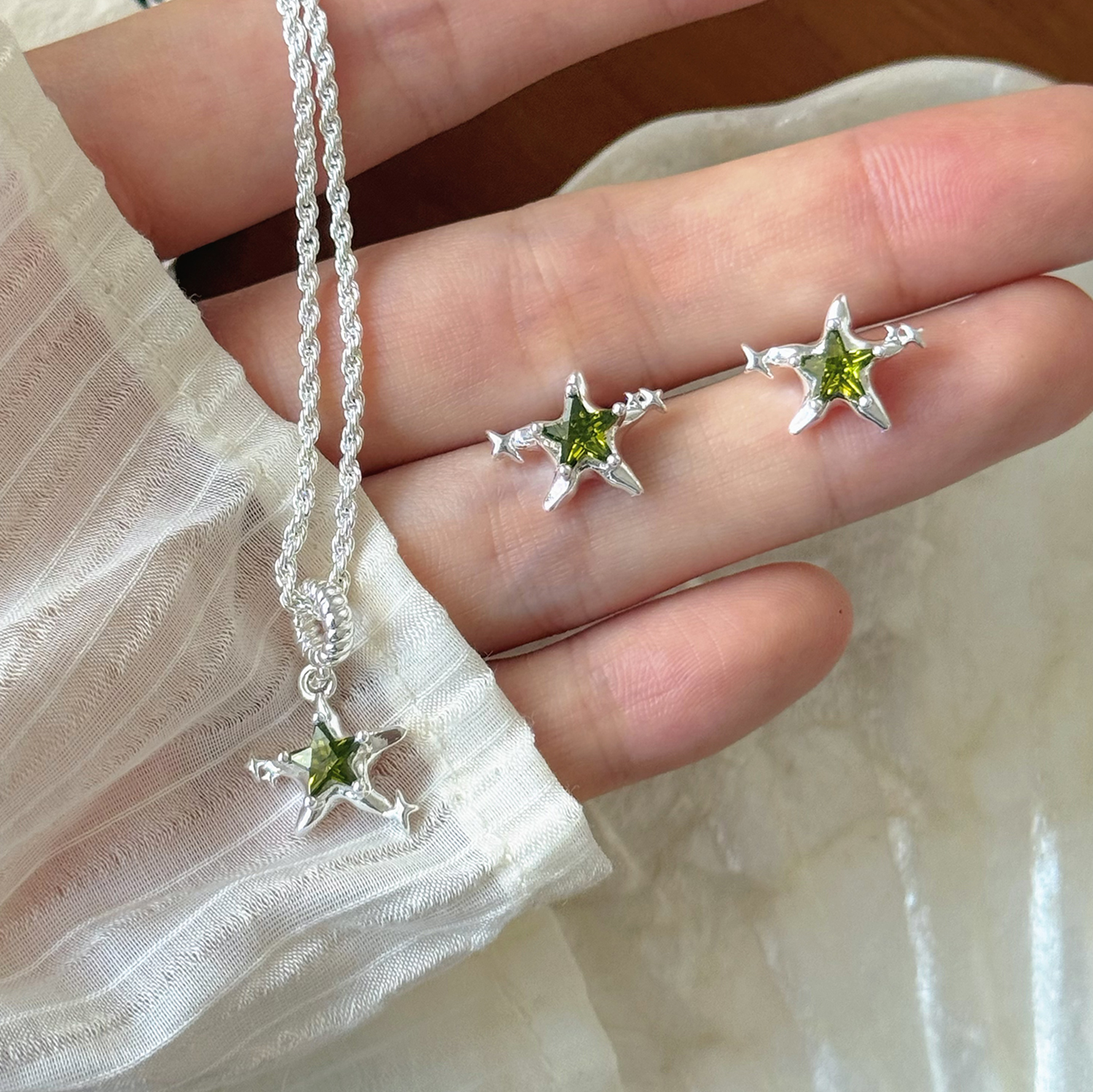 浅绿星耳钉叠戴项链套装925银针