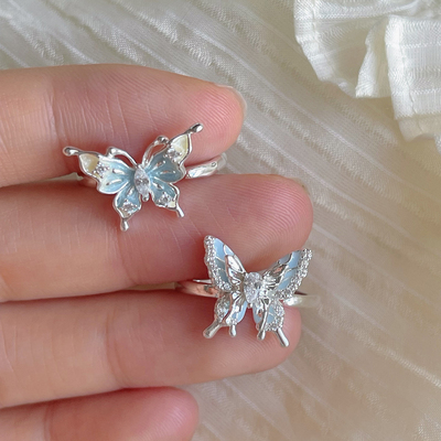 渐变浅蓝色立体蝴蝶戒指可调节女