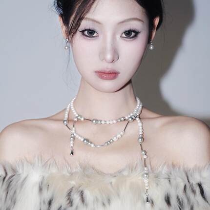 多层灰白珍珠流苏项链原创手作毛衣链轻复古轻奢小众颈链不对称