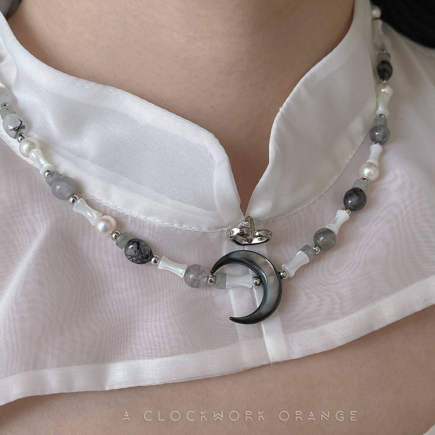 原创设计黑蝶贝月亮天然石手链女