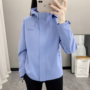 豹迹女式春秋防水防风连帽冲锋衣