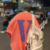 玫红色