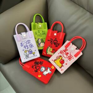 新年新款卡通可爱手机包迷你小包