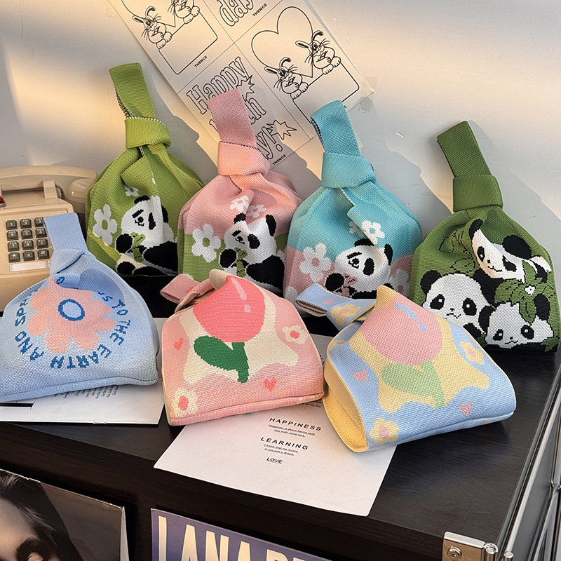 新款针织礼品袋生日卡通伴手礼包