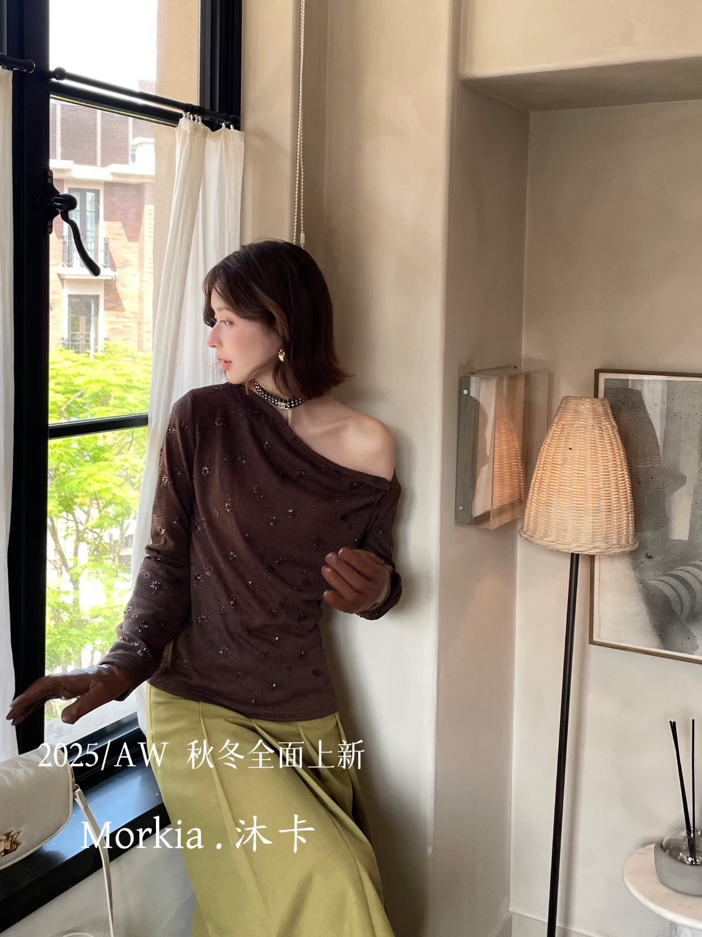 南油原创设计师品牌特价露肩斜肩钉珠上衣