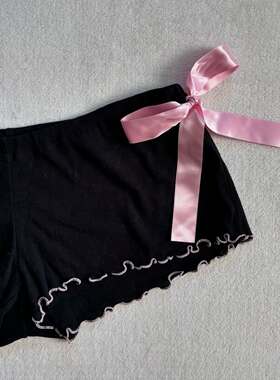 Jennie风格辣妹超mini短裤！粉色丝带波浪刺绣花边百搭黑色小短裤