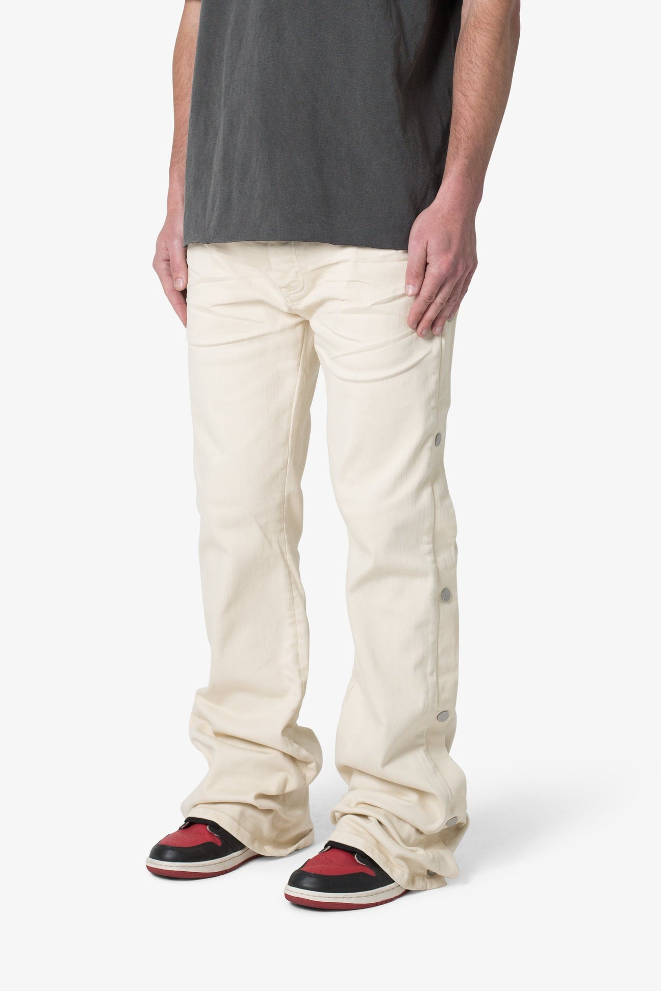 mnml水洗侧边钮扣牛仔裤