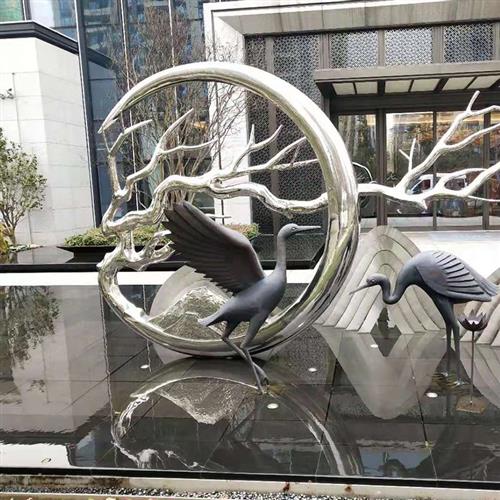 不锈钢雕塑摆件定制抽象创意金属户外景观动物园林人物大型玻璃钢